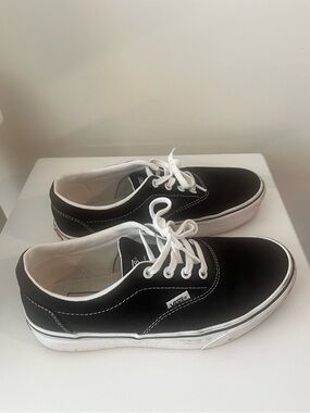 Vans Black and White Low-Top Sneakers for Women